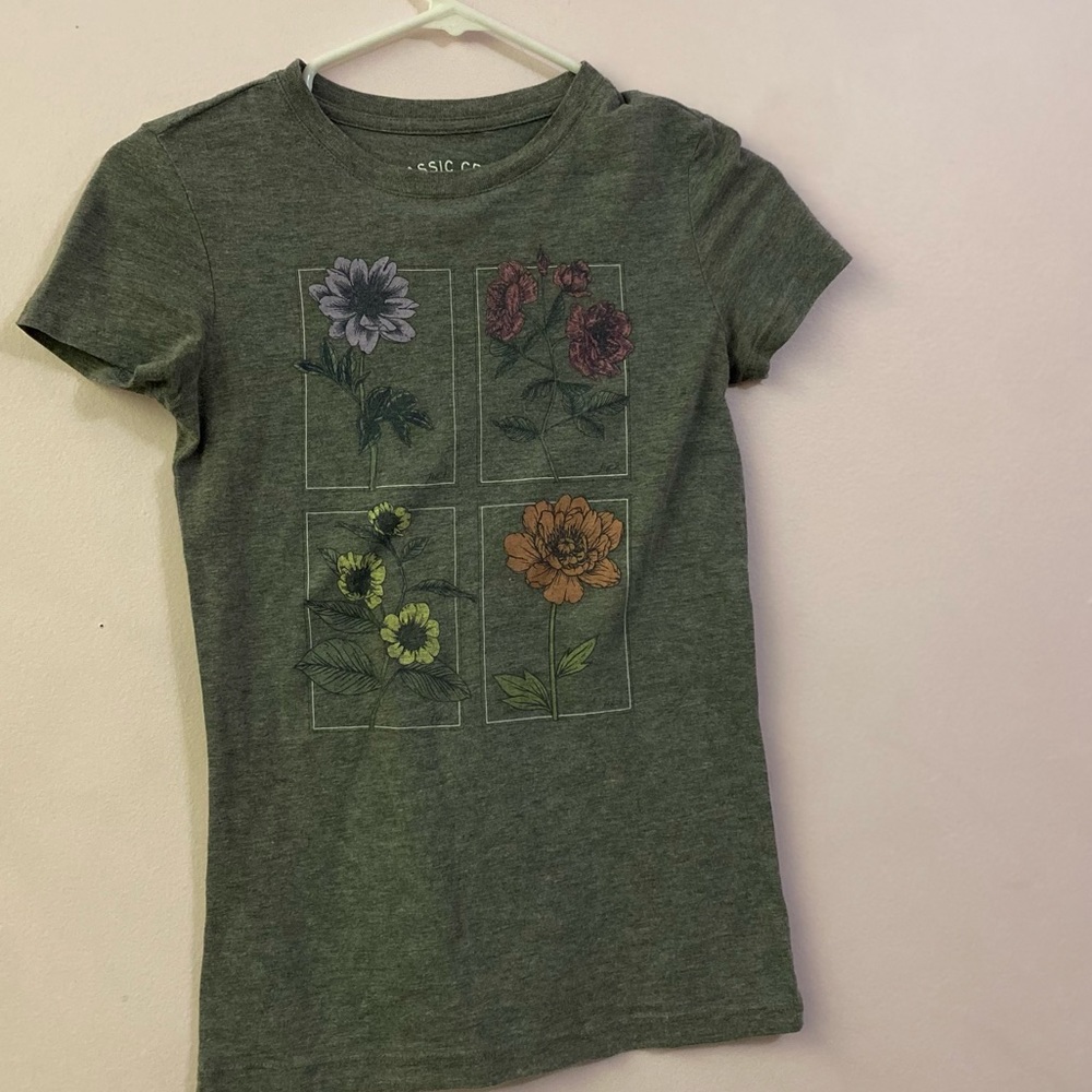 grey tee with flowers graphic